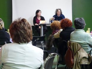 Zélia García e Lidia Senra, na palestra previa á cea